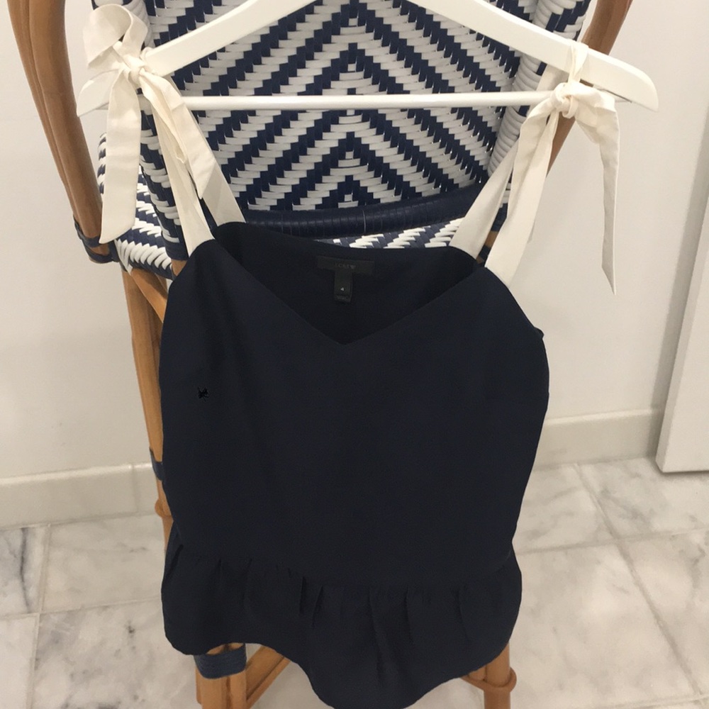 J.Crew top with bowl 🎀😍